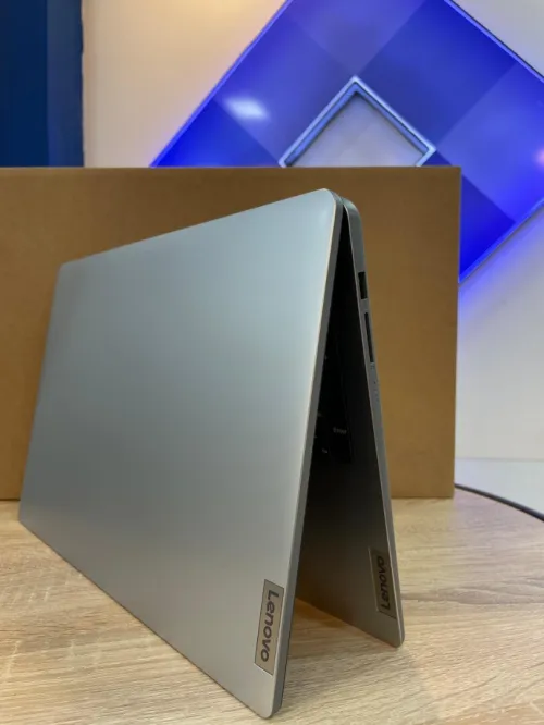 Lenovo IdeaPad Ryzen 5 Serie 7000 Ram 16 Gb Stockage 512 Gb Neuf