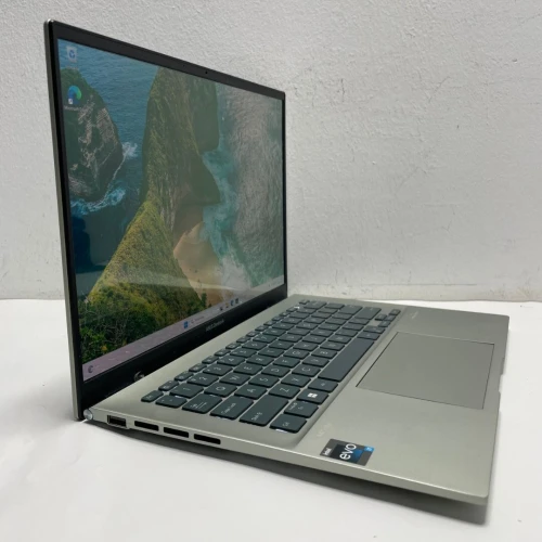 Asus ZenBook 14 i7 12eme Generation Serie P Ram 16 Gb Stockage 512 Gb 2,8K Oled