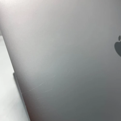 Macbook PRO 2019 i7 Ram 16 Gb Stockage 512 GB 3K 16 Pouces