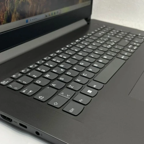 Lenovo IdeaPad V17 i5 13eme Generation sesrie H Ram 8 Gb Stockage 512Gb