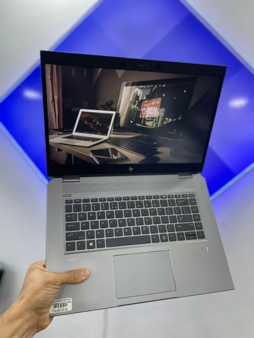 WorkStation HP ZBook Studio 15 G5 i7 8em Generation Serie H Ram 16Gb Stockage 512Gb Nvidia P1000 4Gb