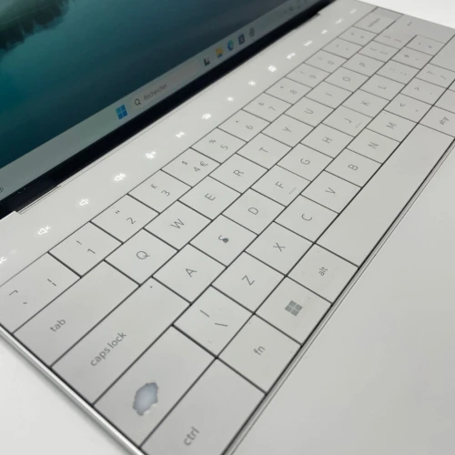 Dell XPS PLUS 9320 i7 13eme Generation Serie P Ram 16 Gb Stockage 512 Gb