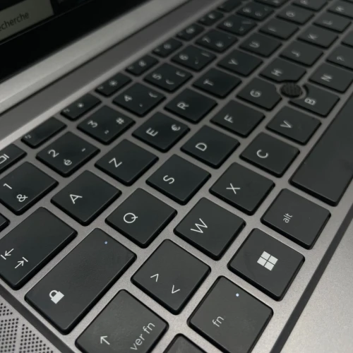 HP Zbook Firefly 14 inch G8 i7 11eme Generation Ram 16 Go Stockage 256Go.