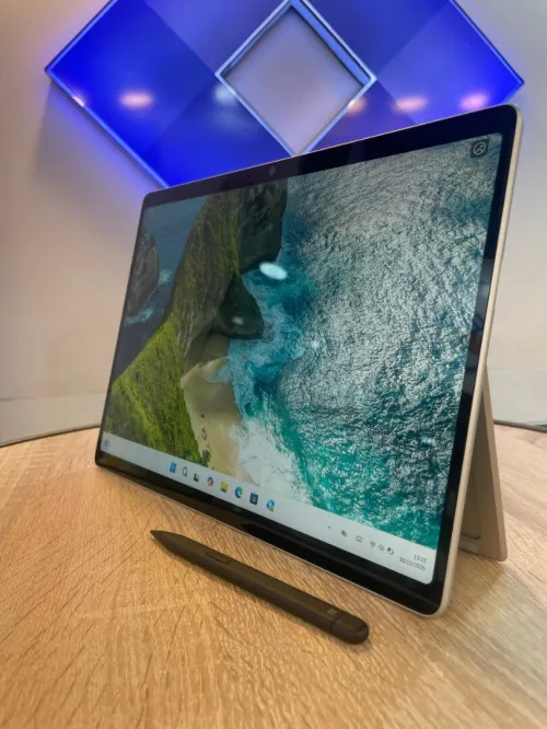 Microsoft Surface Pro 11 SnapDragon X Ram 16 Gb Stockage 512 Gb Tactile Avec Stylet