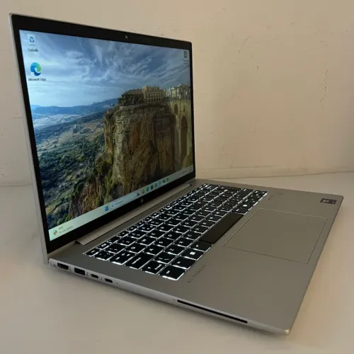HP EliteBook 840 G11 Ultra 7 14eme Generation Serie H Ram 32 Gb Stockage 1Tb