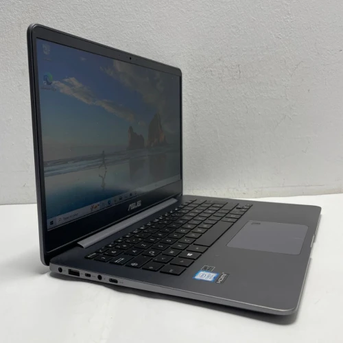  Asus ZenBook 14 i7 8eme Generation Ram 8 Gb Stockage 256 Gb