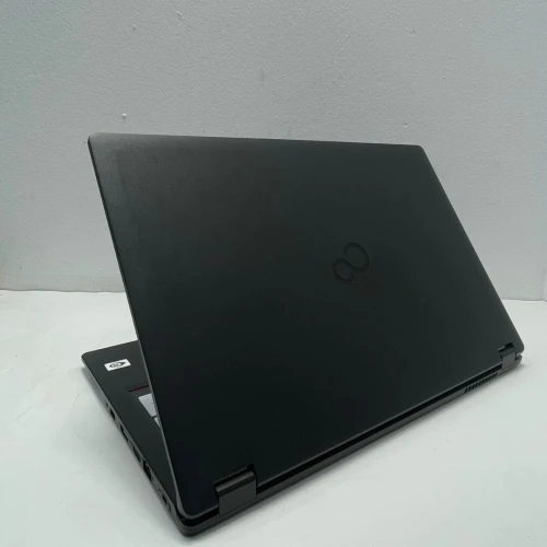 FUJITSU LIFEBOOK E5511 i7 11éme génération Ram 16Gb Stocckage 256Gb