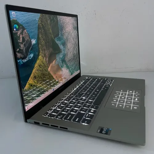 Asus ZenBook 14 i7 12eme Generation Serie P Ram 16 Gb Stockage 512 Gb 2,8K Oled