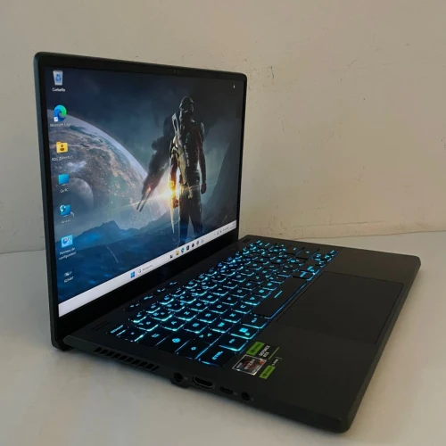 Asus Rog Zephyrus G14 Ryzen 7 serie 7000 Ram 16Gb Stockage 512Gb RTX 4050 6Gb
