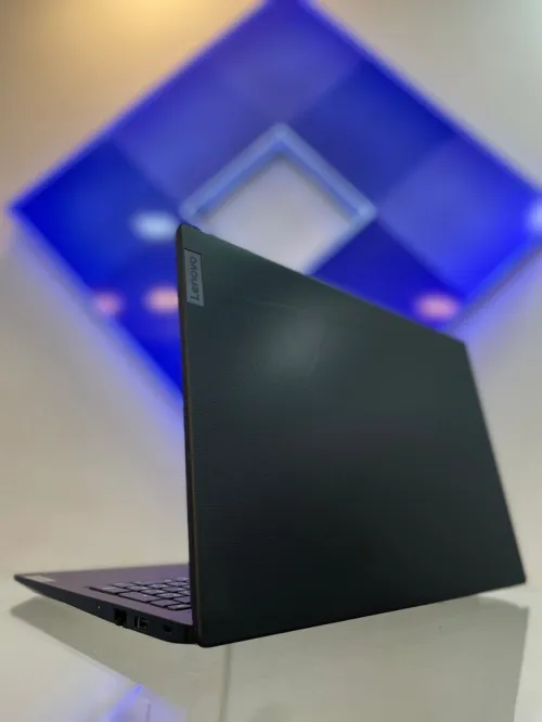 Lenovo V15 G4 Ryzen 7 Series 7000 Ram 16 Gb Stockage 512 Gb