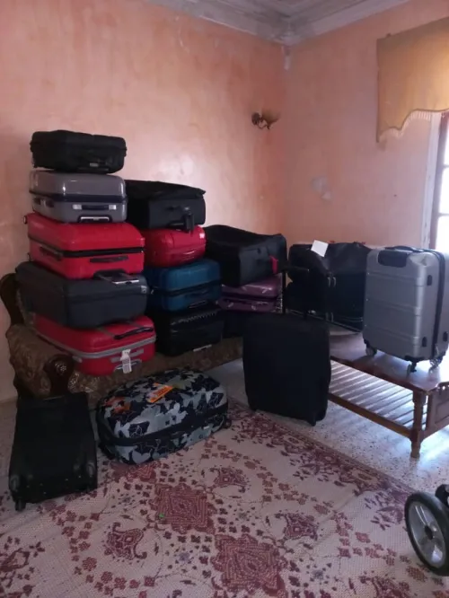 Lot de 21 valises vennue de l'Angleterre حقائب سفر انجليزية
