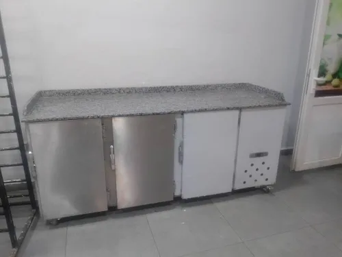 Refrigerator table de travail