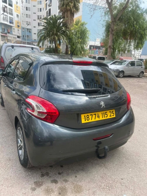 Peugeot 208 2015 Allure