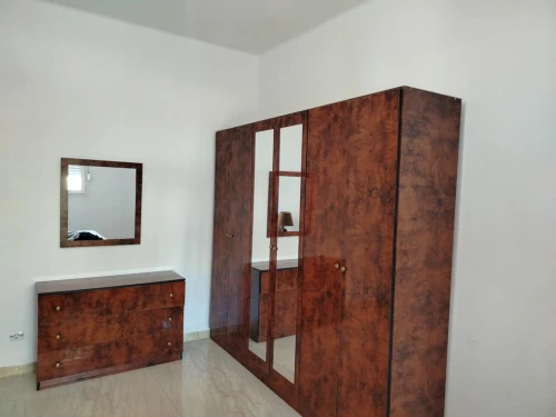 Une chambre à coucher jdida n9iya li sawem mlih bsahto 