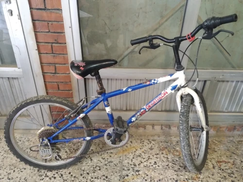 Vélo VTT Decathlon 20 pouces en très bon état