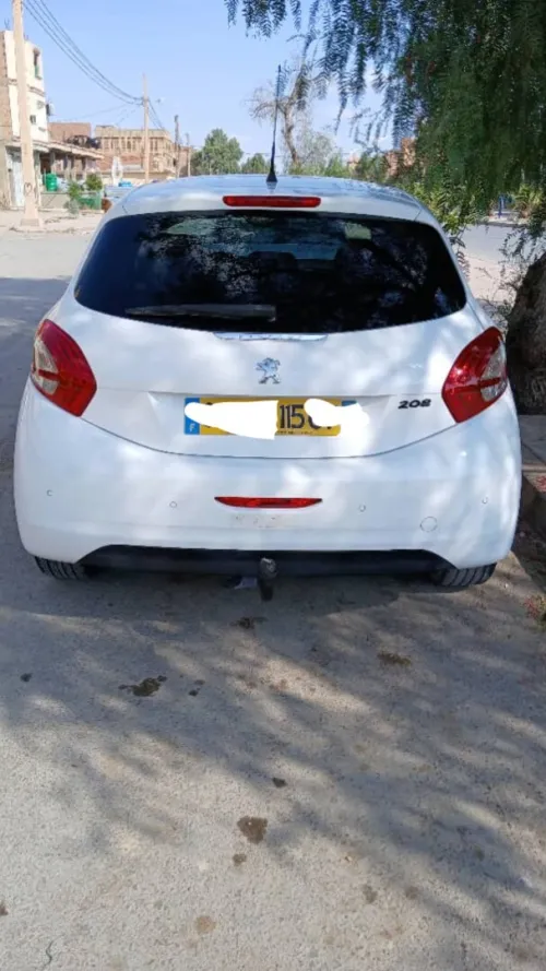 Peugeot 208 2015 Allure