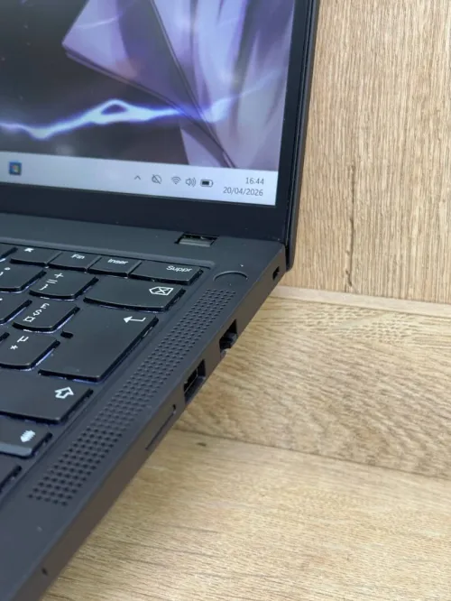 Lenovo ThinkPad P14s Gen 5 Ryzen 5 PRO 8640H 32GB RAM 1TB SSD 14" Tactile