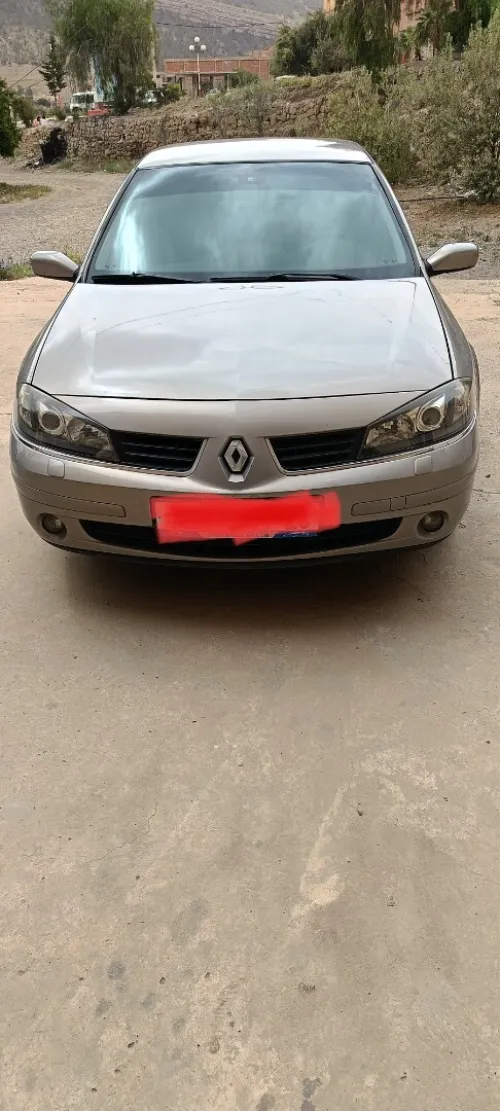 Renault Laguna 2 2001 Initial