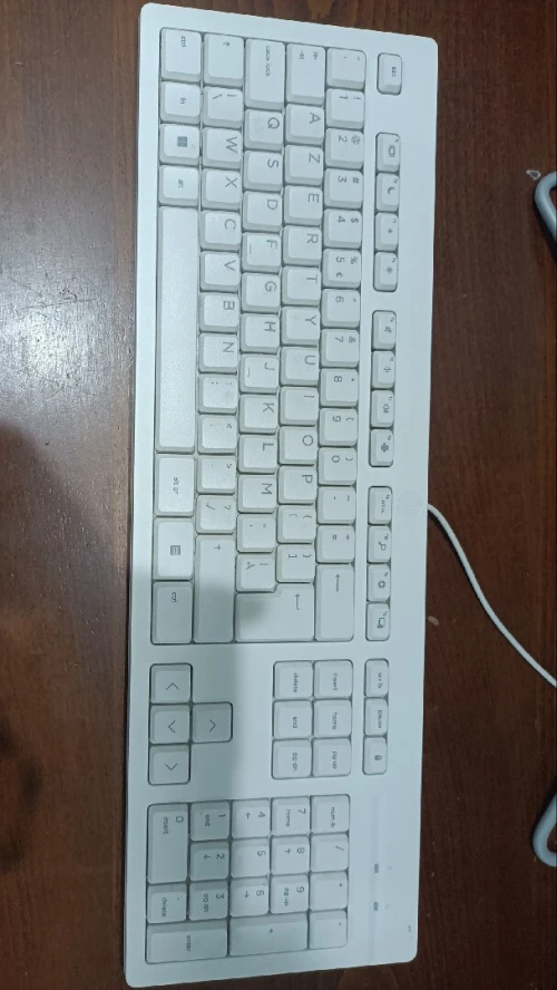 كمبيوتر HP All-in-One مستعمل بحالة ممتازة +كاسك ڨايمينغ مجانا