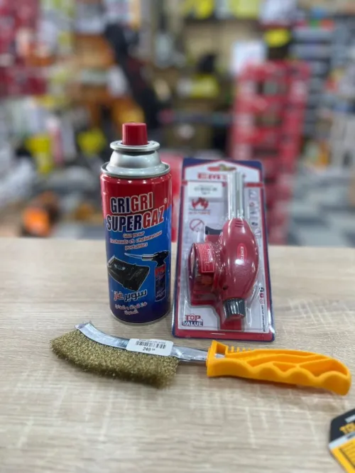 Bouteille de gaz +chalumeau+brosse métallique
