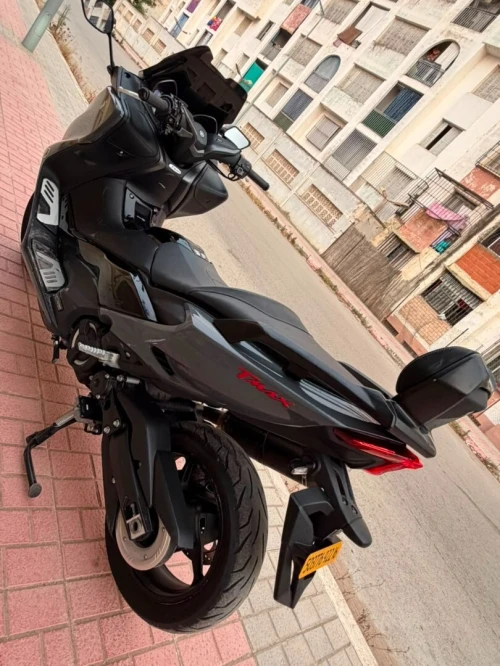 Yamaha Tmax 2022