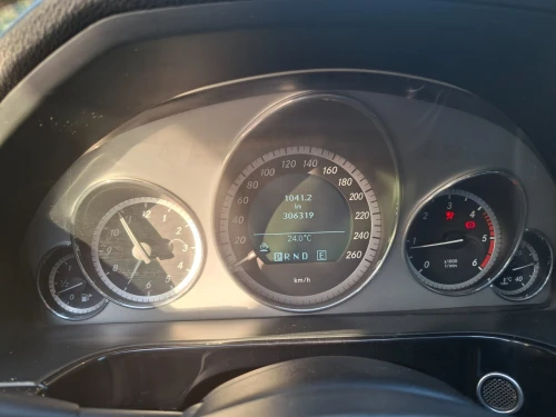 Mercedes Classe E 2011 AVANTGARDE Pack AMG
