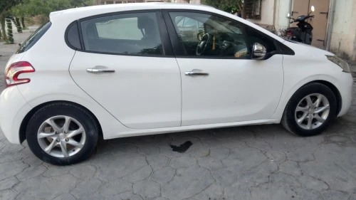 Peugeot 208 2015 Active