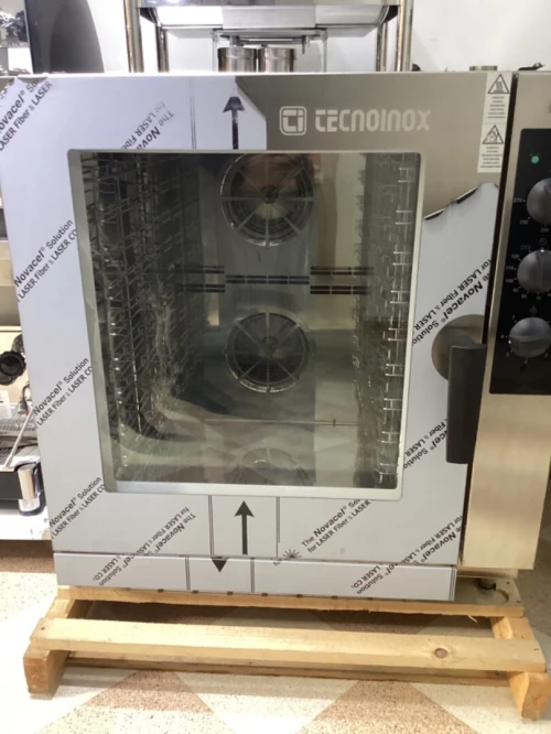 Four ventilé 10 plateaux Tecnoinox