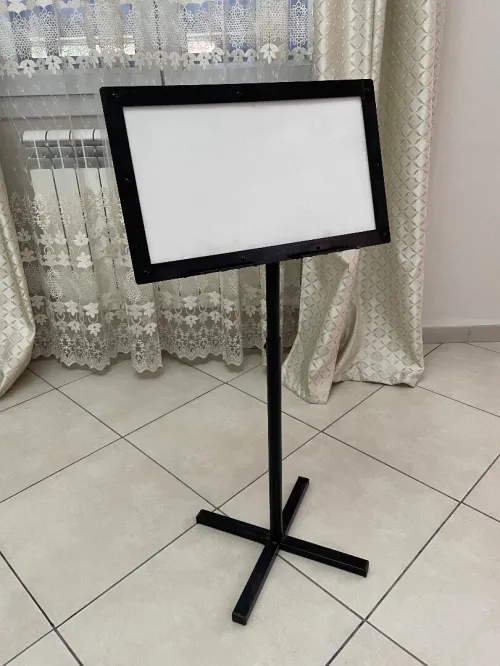 Pupitre reglable pour piano