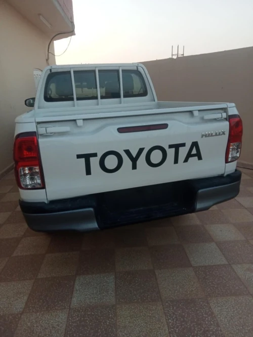 Toyota Hilux doubl cabin 4×4 2025 جنوب افريقيا