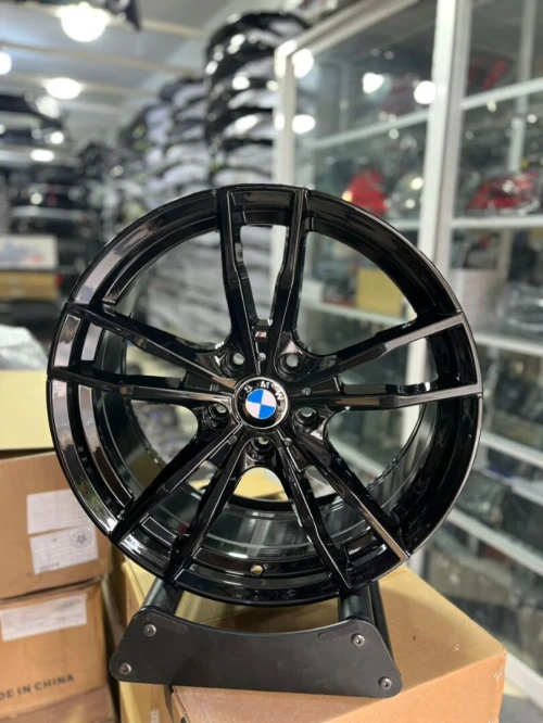 Jantes en alliage BMW 5 x 120 R18 et R19