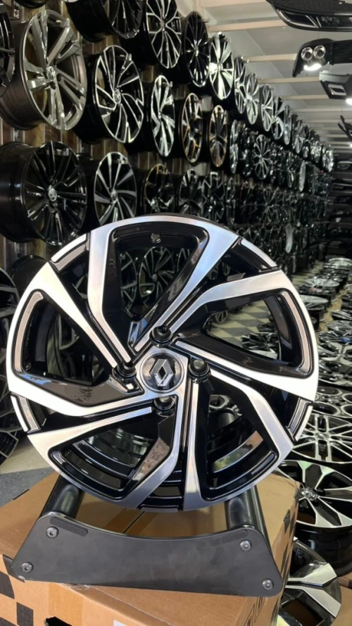Jantes en alliage Renault R14 et R15