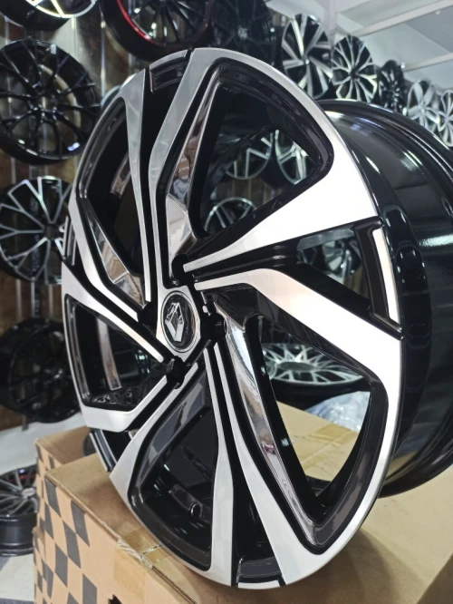 Jantes en alliage Renault Clio 5 RS line par 14 et par 15 et par 16 et par 17