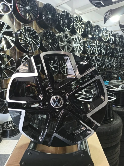J'ente en alliage Volkswagen par 17