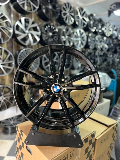 Jantes en alliage BMW 5 x 120 R18 et R19
