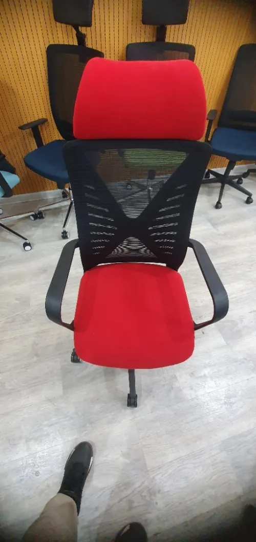 Mobilier de bureau et siegeries