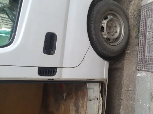 Nissan Urvan 2008