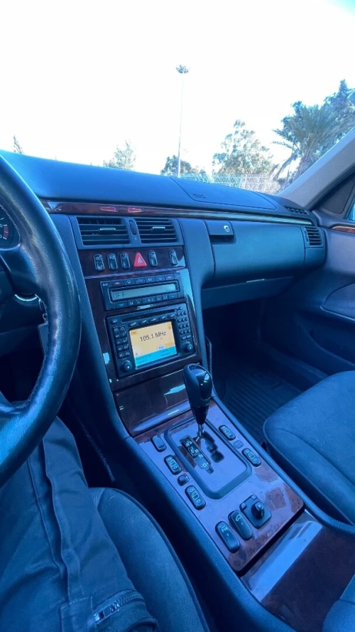 Mercedes W210 1997 E280