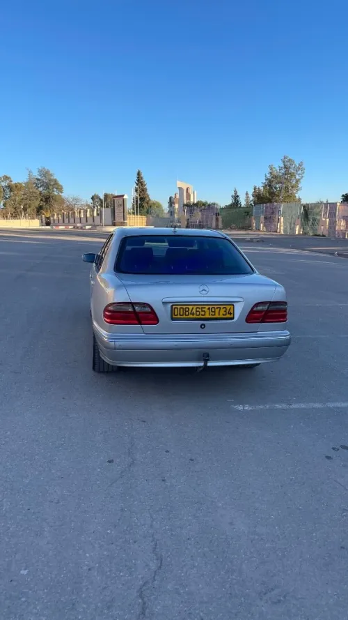 Mercedes W210 1997 E280