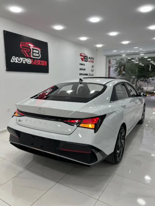 Hyundai Elantra 2026 