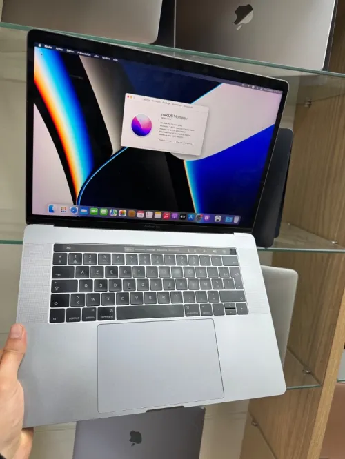 MacBook pro 2016 15puceTBARRE i7  16gb 256gb