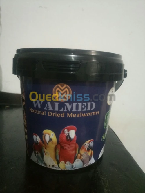 seau 100g de ver sec pour oiseaux et poisson