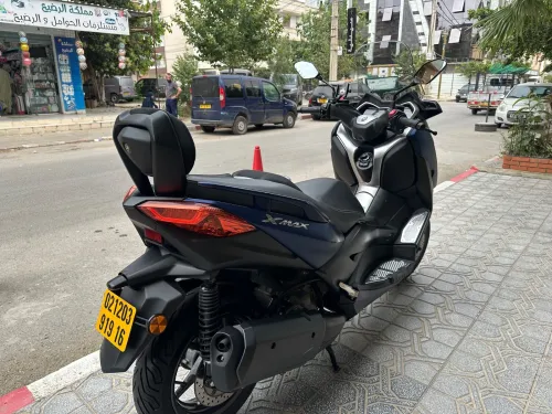 X max Yamaha 2019