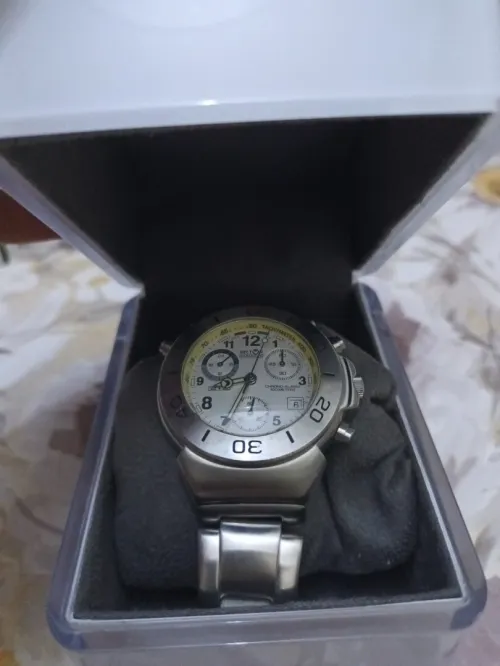 Montre sector 
