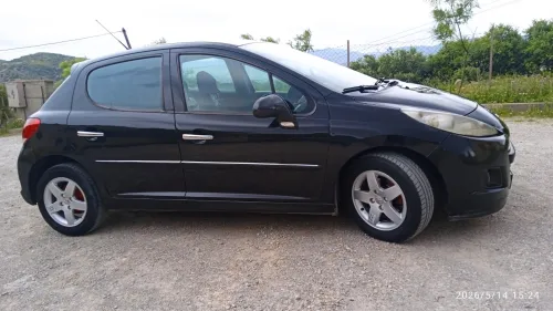 Peugeot 207 2011 Fennec