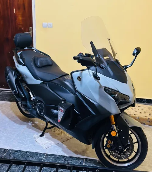 Yamaha Tmax 563 2025