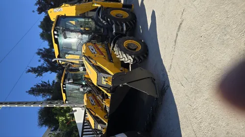 J C B Rétro chargeur 2024