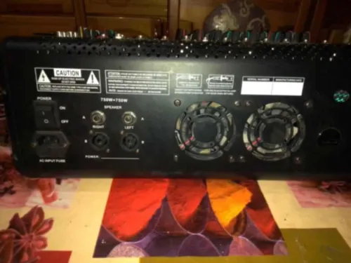 Table de mixage amplifiée + amplificateur