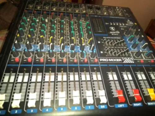 Table de mixage amplifiée + amplificateur