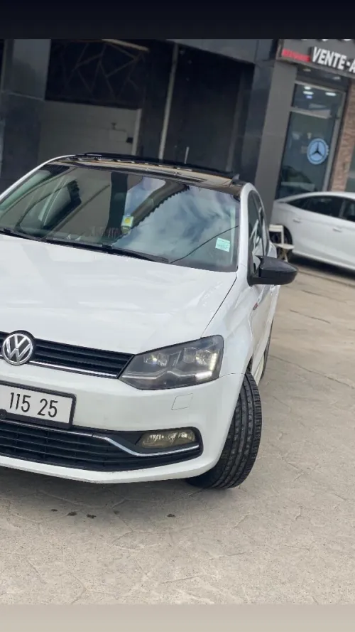 Volkswagen Polo 2015 La carat plus